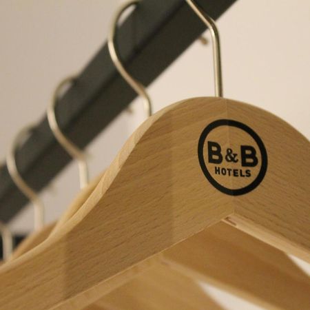 ホテル B＆B オテル ル ピュイ アン ヴレ Vals-pres-le-Puy エクステリア 写真